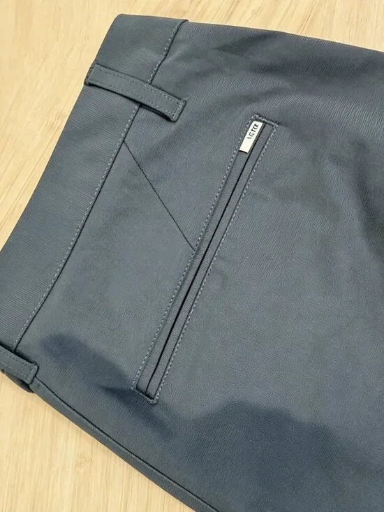 Vuori Meta Shorts Mens 34 Blue Gray Chino 8"Inseam Performance Golf - Picture 3 of 3